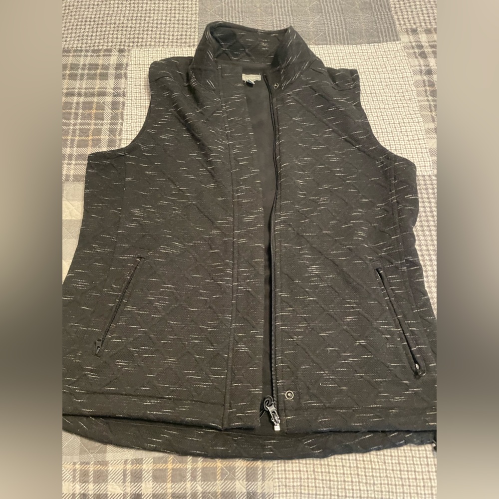 Talbots warm vest black petite large